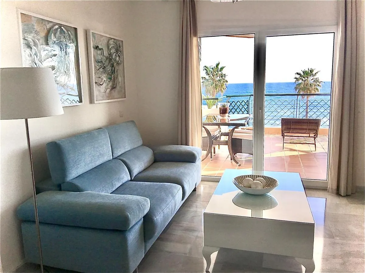 Mi Capricho A16 Beachfront Apartment Sitio de Calahonda 0*,  スペイン