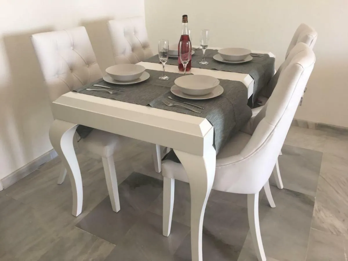 Mi Capricho A16 Beachfront Apartment Sitio de Calahonda 0*,