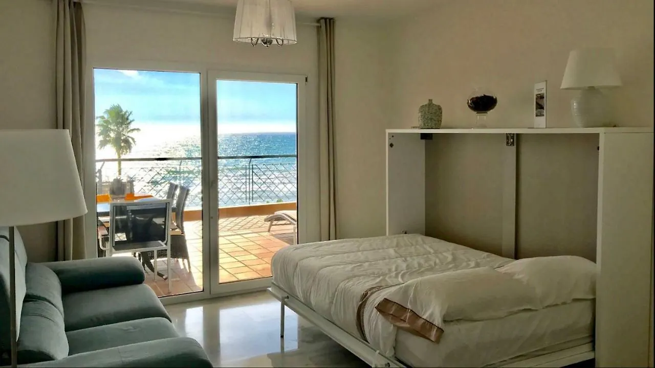 Mi Capricho A16 Beachfront Apartment Sitio de Calahonda 0*,